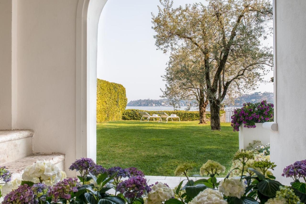 Luxury Lake View Apartments Salò Esterno foto